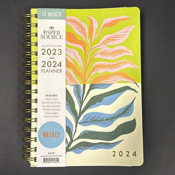 Brand new Paper Source 2024 Planner - Picture 1 of 9